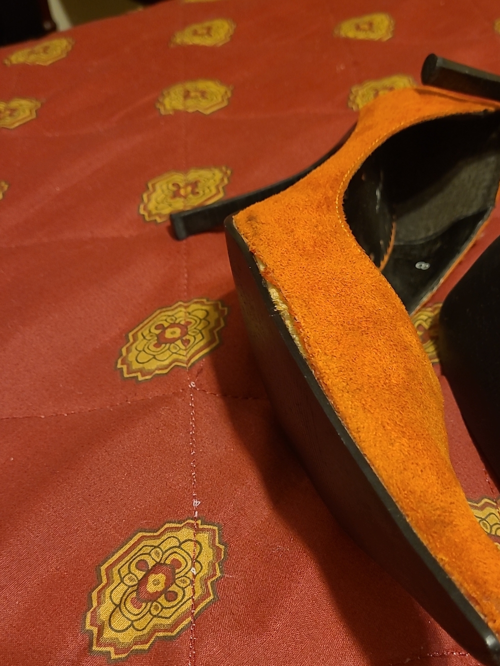 Shoes - Picture 3 of 4